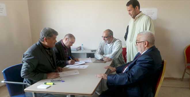 رسميا.. بنكيران يضع ملف ترشيحه لانتخابات 7 أكتوبر بسلا