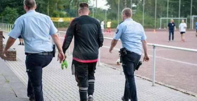 فريق كرة قدم ألماني ينهزم بـ43 هدفا والشرطة تحقق مع لاعبيه