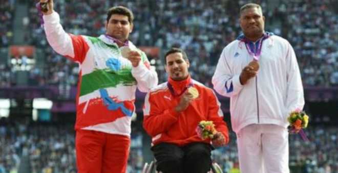 عزالدين النويري يهدي المغرب الميدالية الذهبية