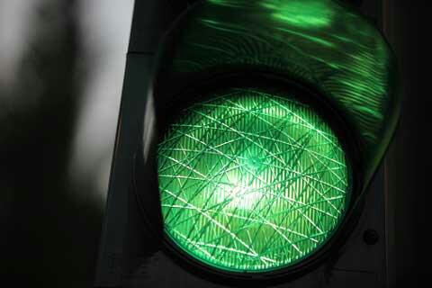 خطير.. ''الضوء الأخضر'' يتسبب في حادثة سير مروعة بالبيضاء