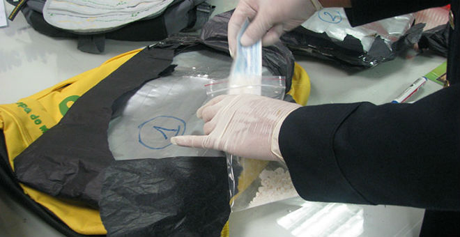 توقيف ألمانية بمطار الدار البيضاء بحوزتها كمية كبيرة من المخدرات