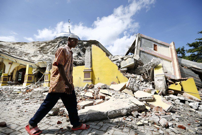 عاجل. زلزال عنيف يهز إندونيسيا