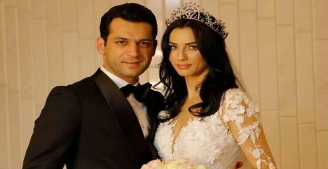 مذيعة تركية تعتذر للمغاربة بسبب زفاف مراد يلدريم وإيمان الباني