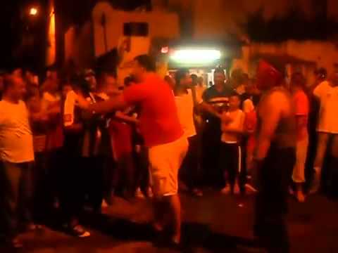 ‫ ملاكمة وسط الشارع في الحراش على انغام الدربوكة || Street Boxing