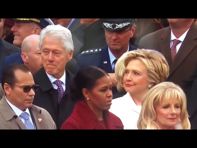 فيديو طريف.. كلينتون يتحرش بزوجة ترامب أمام زوجته هيلاري