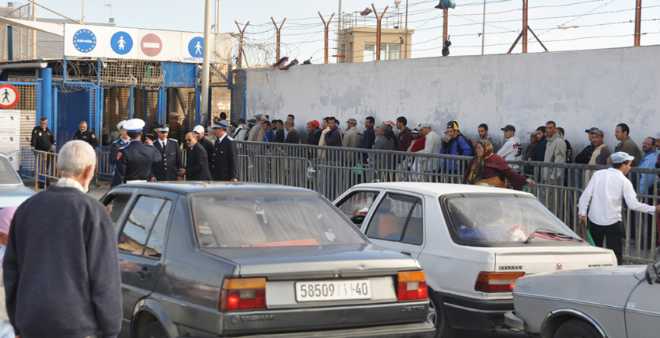 جزائريون يلجون سبتة للحصول على اللجوء السياسي