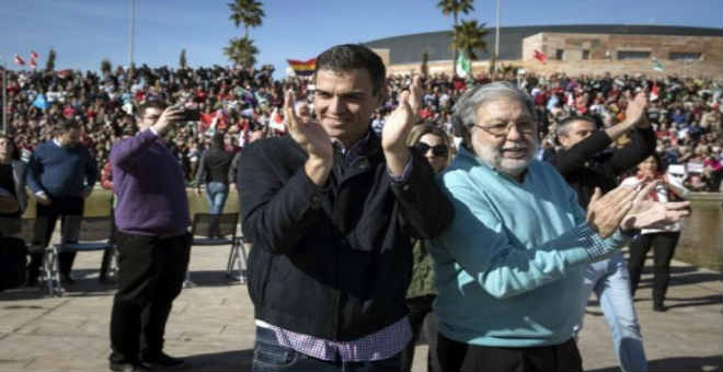 ترشيح بيدرو سانشيث للأمانة العامة يعيد عقارب ساعة الاشتراكيين الإسبان إلى الوراء