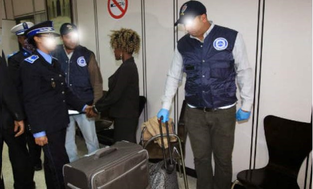 توقيف مواطن من غينيا بيساو حاول تهريب الكوكايين بمطار محمد الخامس