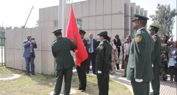 بعد العودة الرسمية.. العلم المغربي يرفرف بمقر الاتحاد الإفريقي