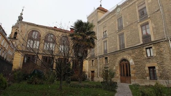 مطالبة بلدية طنجة بترميم قصر الدوق دو طوفار بإسبانيا
