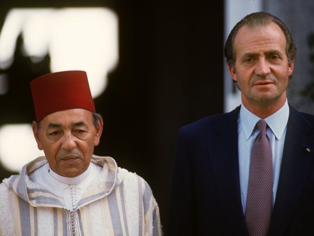 الملك خوان كارلوس كان سيسلم مليلية للمغرب ويدول سبتة في 1979