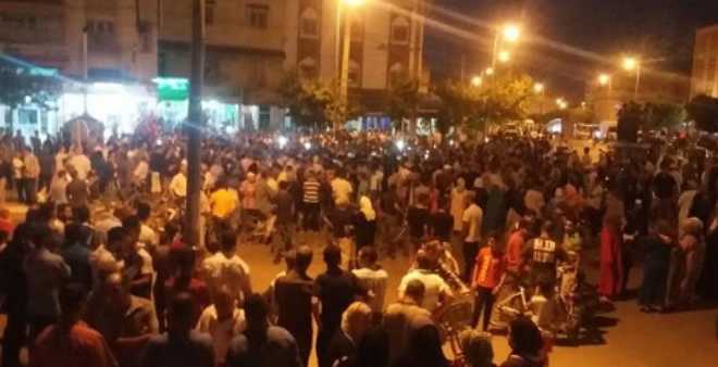 وفاة طفل في عين تاوجطات بسبب الإهمال الطبي تخرج ساكنة المدينة للاحتجاج