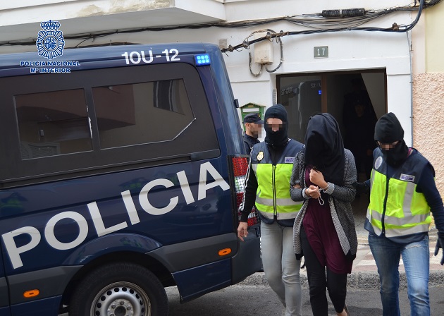 إسبانيا.. توقيف سورية-مغربية بتهمة التحريض على قتل الإسرائليين