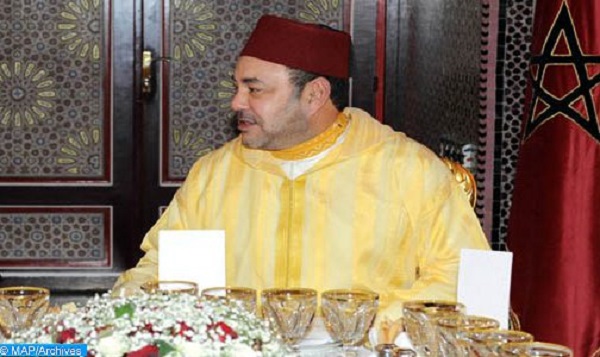 الملك يقيم مأدبة إفطار على شرف رئيس الحكومة التونسية