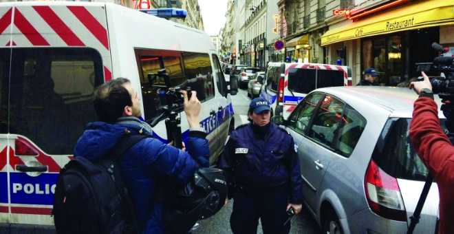 بالفيديو. هجوم مسلح على الشرطة الفرنسية في باريس