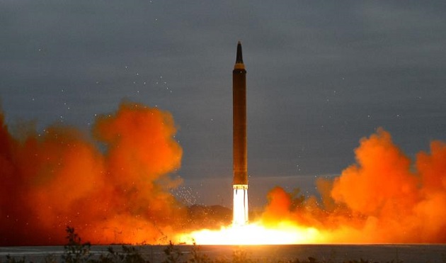 كوريا الشمالية تتحدى العالم وتطلق صاروخا فوق اليابان