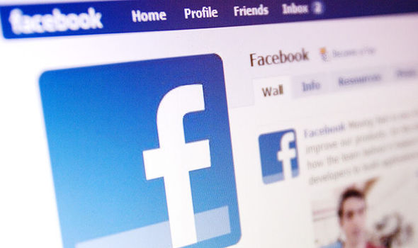 فيسبوك تختبر آداة جديدة لإنشاء السير الذاتية 