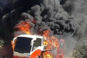 نجاة مسافرين من الموت بعد اندلاع حريق بحافلة