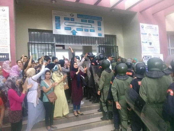 كلية الحقوق بطنجة .. اعتقال طلبة يؤجج الاحتجاجات