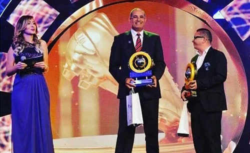 الزاكي بنال جائزة أفضل مدرب بالدوري الجزائري