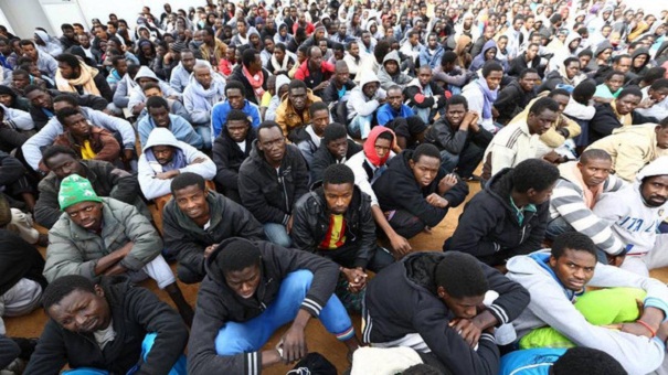 اتفاق دولي لإجلاء طارئ للمهاجرين من ليبيا بينهم مغاربة