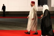 هل سيخفف تواجد الملك محمد السادس بالخليج حدة الأزمة الخليجية؟