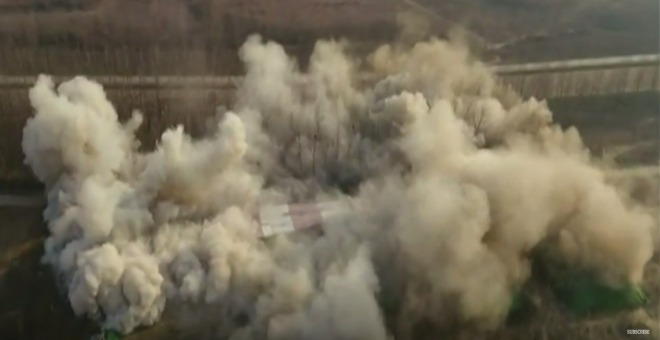بالفيديو... لحظة تفجير برج عملاق