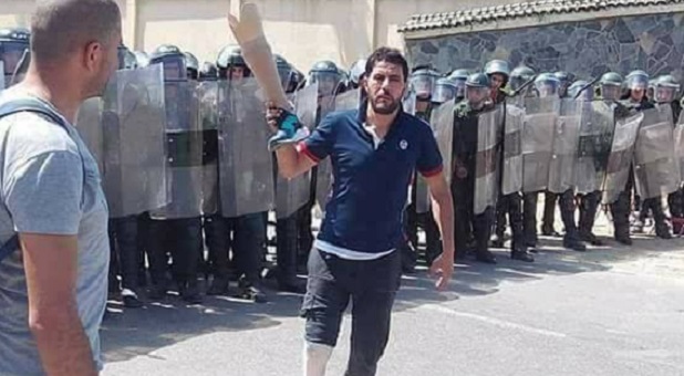 الجزائر: قوات الأمن تقمع احتجاجات لمتقاعدي ومصابي الجيش