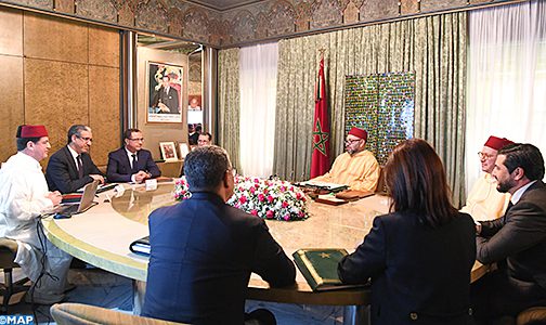 الملك محمد السادس يترأس بالبيضاء اجتماعا لتتبع برامج الطاقات المتجددة