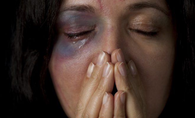 رسميا.. قانون محاربة العنف ضد النساء سيدخل حيز التنفيذ في سبتمبر