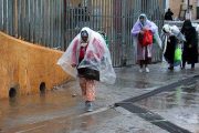 عاصفة “إيما” الإسبانية تمنع مغاربة من لقمة عيشهم