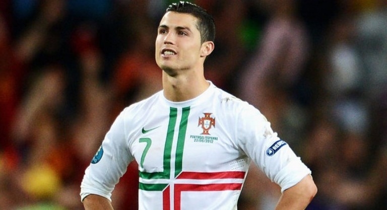 رونالدو يسعى ليصبح الهداف التاريخي للبرتغالي في مباراة البرتغال والكاميرون