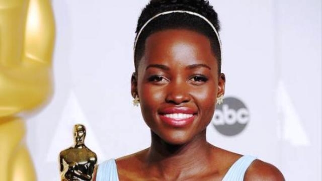 الكينية الحائزة على الأوسكار لوبيتا نيونجو أجمل نساء العالم لـ 2014