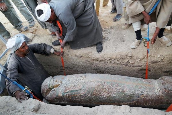 اكتشاف قبر بمصر يعود الى الفترة ما قبل الاسرات الفرعونية