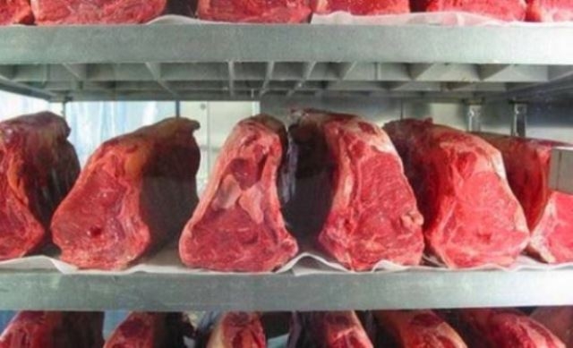 الجزائر:1000 طن من اللحوم الحمراء لتموين شهر رمضان