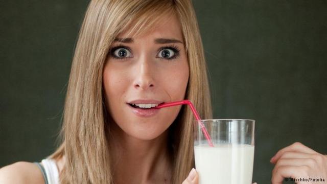 دراسة: كثرة تناول الحليب قد تكون سببا للوفاة