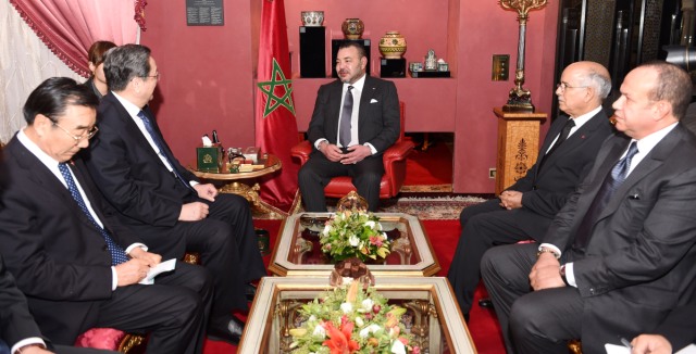 العاهل المغربي  يستقبل رئيس لجنة المؤتمر الاستشاري  للشعب الصيني