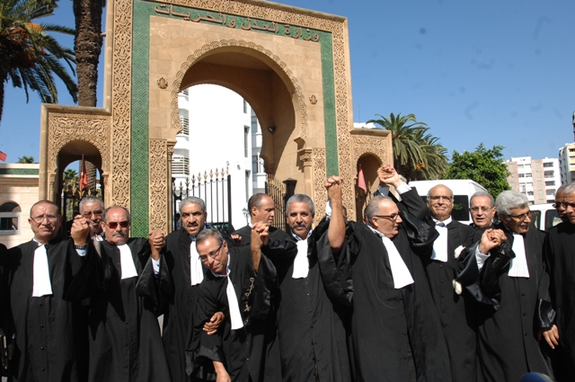جمعية المحامين المغاربة: نحن دعاة حوار وتشارك..وأذان المسؤولين صماء
