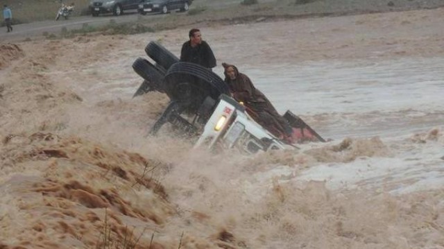 حصيلة ضحايا فيضانات المغرب ترتفع إلى 32شخصا