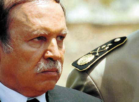 رسالة تهنئة من بوتفليقة إلى رئيس برلمان طبرق الليبية تفتح شكوكا حول موقفه من فرقاء الأزمة
