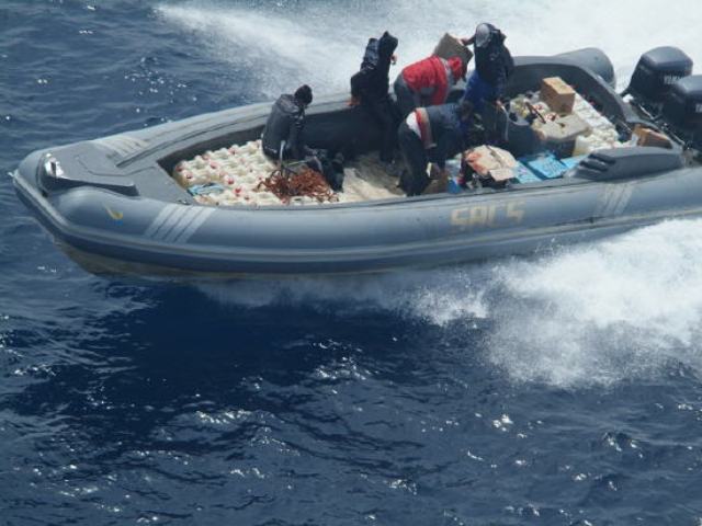 عناصر البحرية الملكية المغربية تحبط محاولة تهريب كبيرة للمخدرات