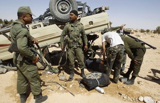 تونس:انقلاب شاحنة عسكرية بقابس وإصابة 11 جندي