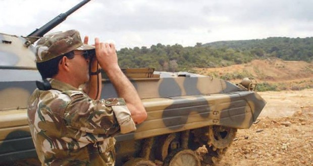 الجزائر تستنفر قواتها العسكرية على الحدود الشرقية مع تونس