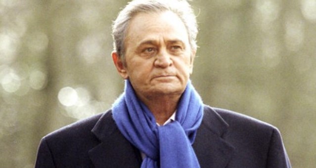 وفاة الممثل الفرنسي روجي حنين (المحقق نافارو)
