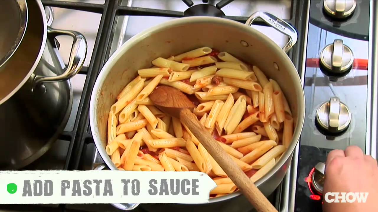 بالفيديو: أفضل طريقة لإعداد طبق شهي من المعكرونة