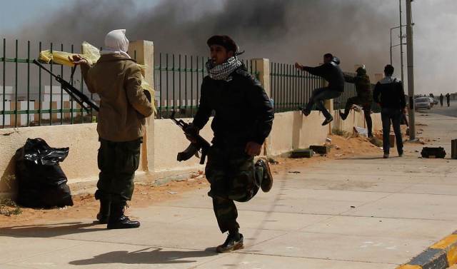 مقتل شخصين في بنغازي جراء سقوط قذائف عشوائية