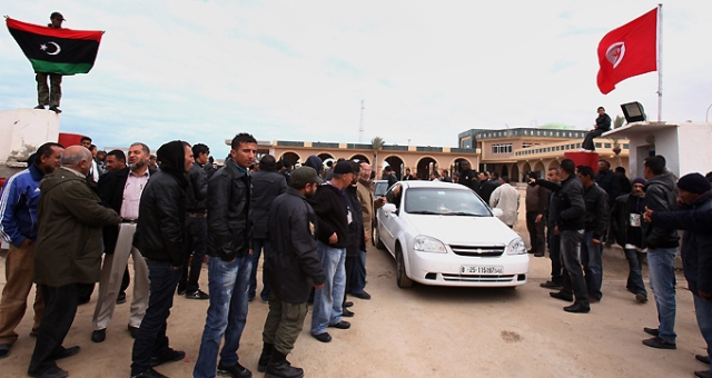 مدير معبر راس أجدير ينفي فرض تونس قيود على دخول الليبيين