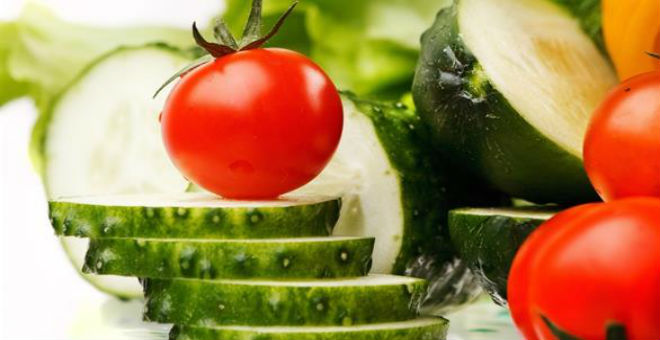 كيف تفقد الوزن الزائد بواسطة الطماطم والخيار؟