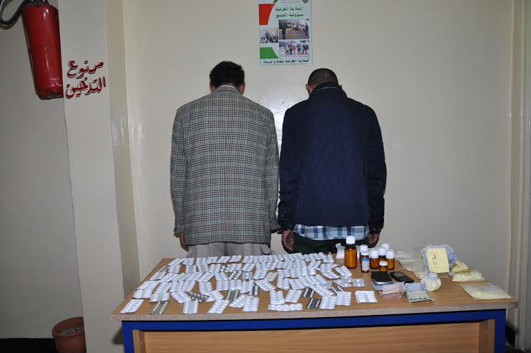 إيقاف شخصين بحوزتهما 2000 قرص مخدر في الدار البيضاء