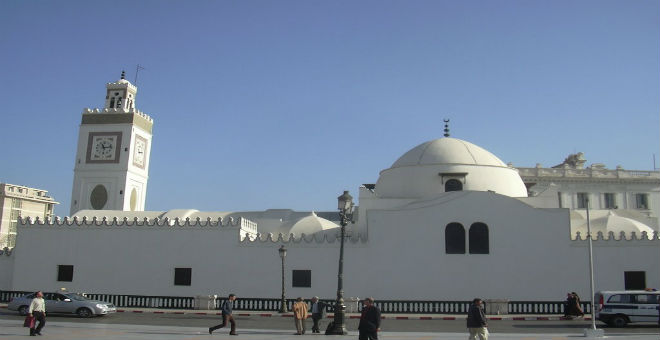 الجزائر: السلطات تريد استعادة مساجد من أيدي سلفيين